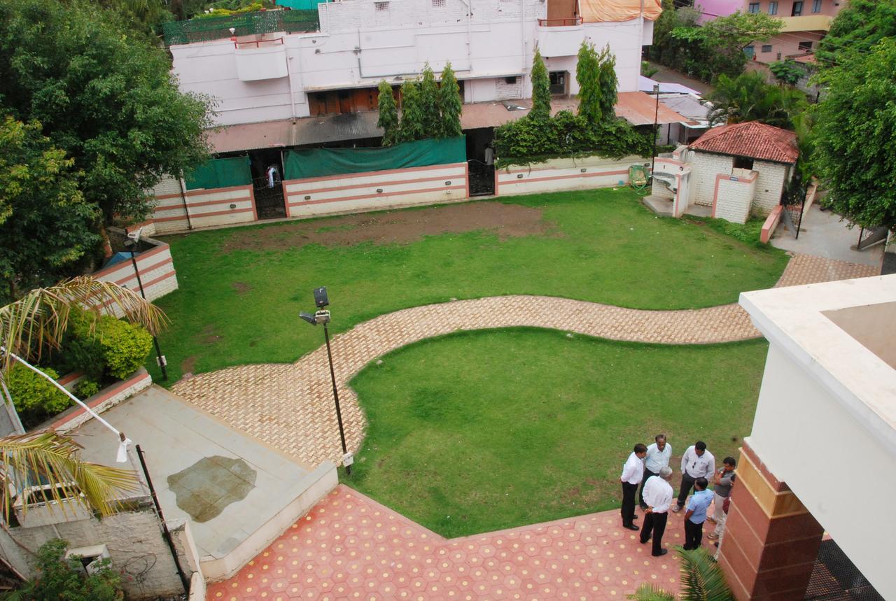 Hotel Lake View Satara Exterior photo
